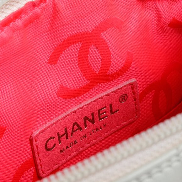 Chanel White & Black Quilted Medium Cambon Tote - Picture 11 of 12